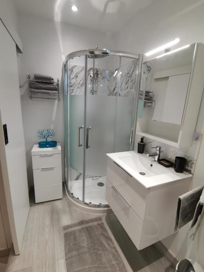 Apartament Coquet 2 Pieces Entierement Renove Et Climatise Cannes Zewnętrze zdjęcie