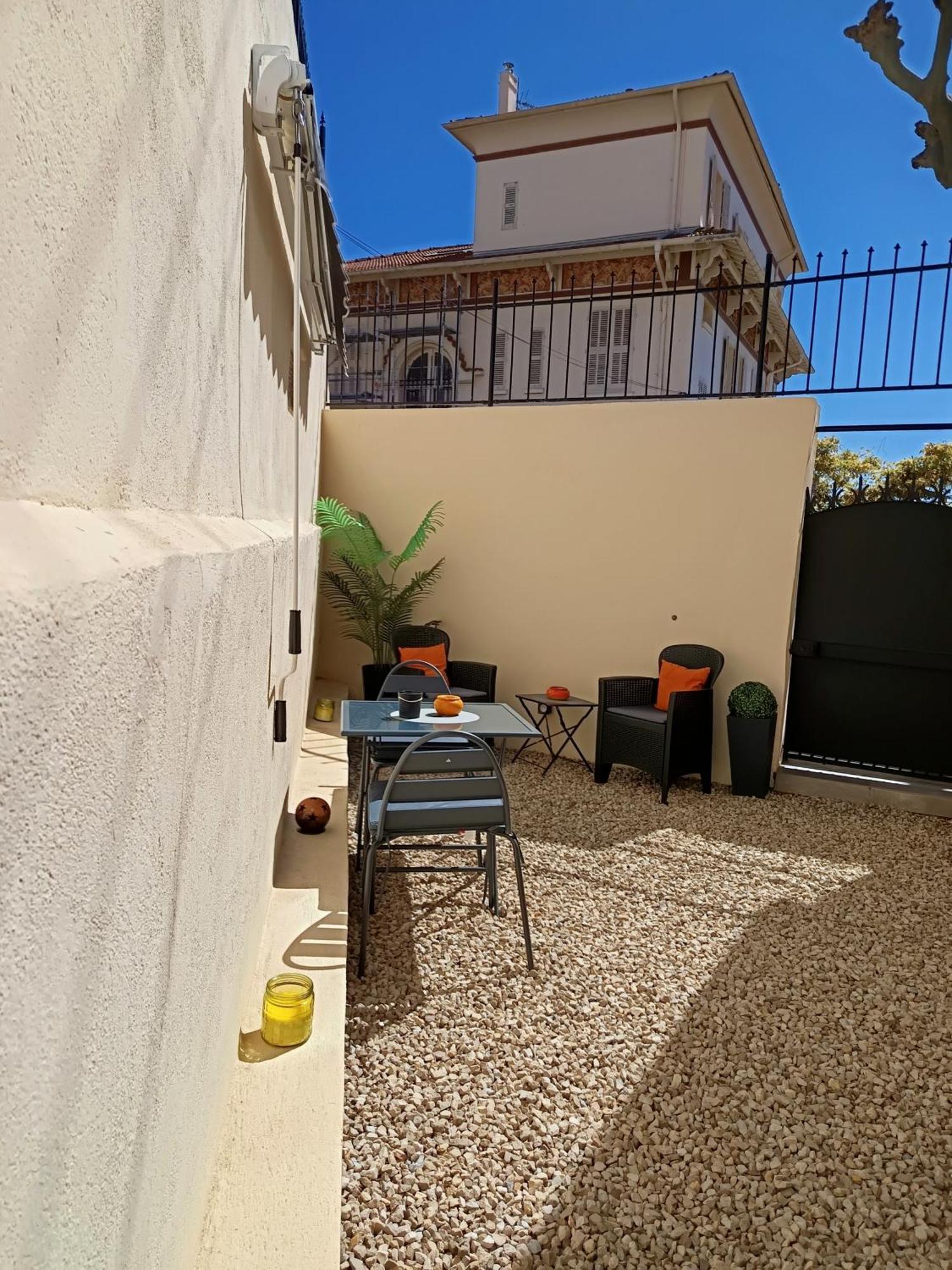 Apartament Coquet 2 Pieces Entierement Renove Et Climatise Cannes Zewnętrze zdjęcie